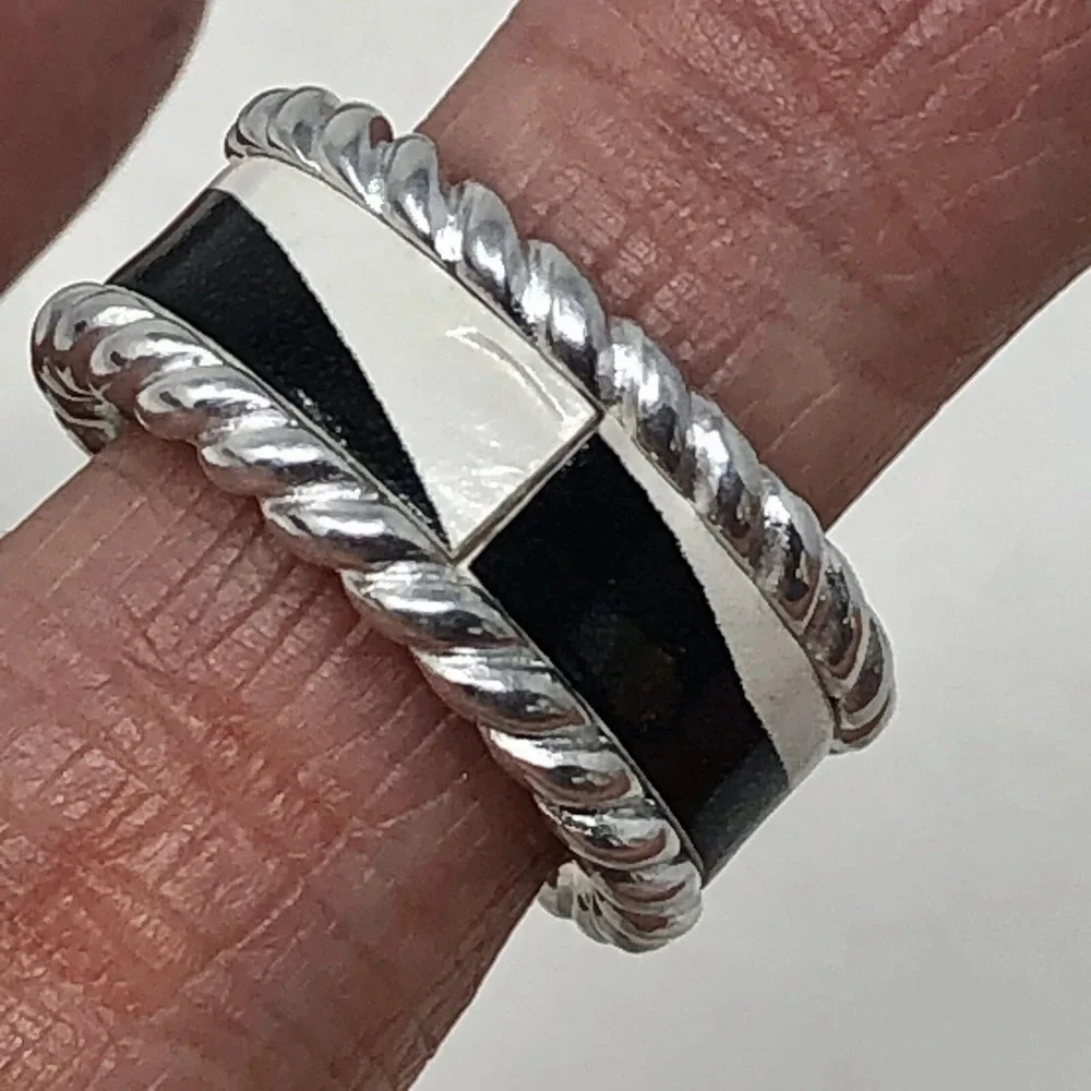Zebra Print Leather Rope Ring Sz 7 Band Aluminum Arthur Court Signed Jewelry